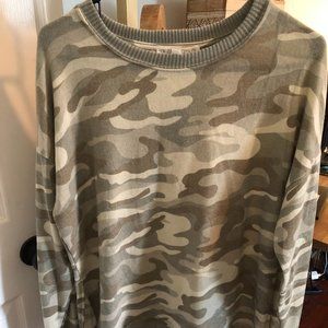 Women's Planet Gold Soft Pull Over. Size L